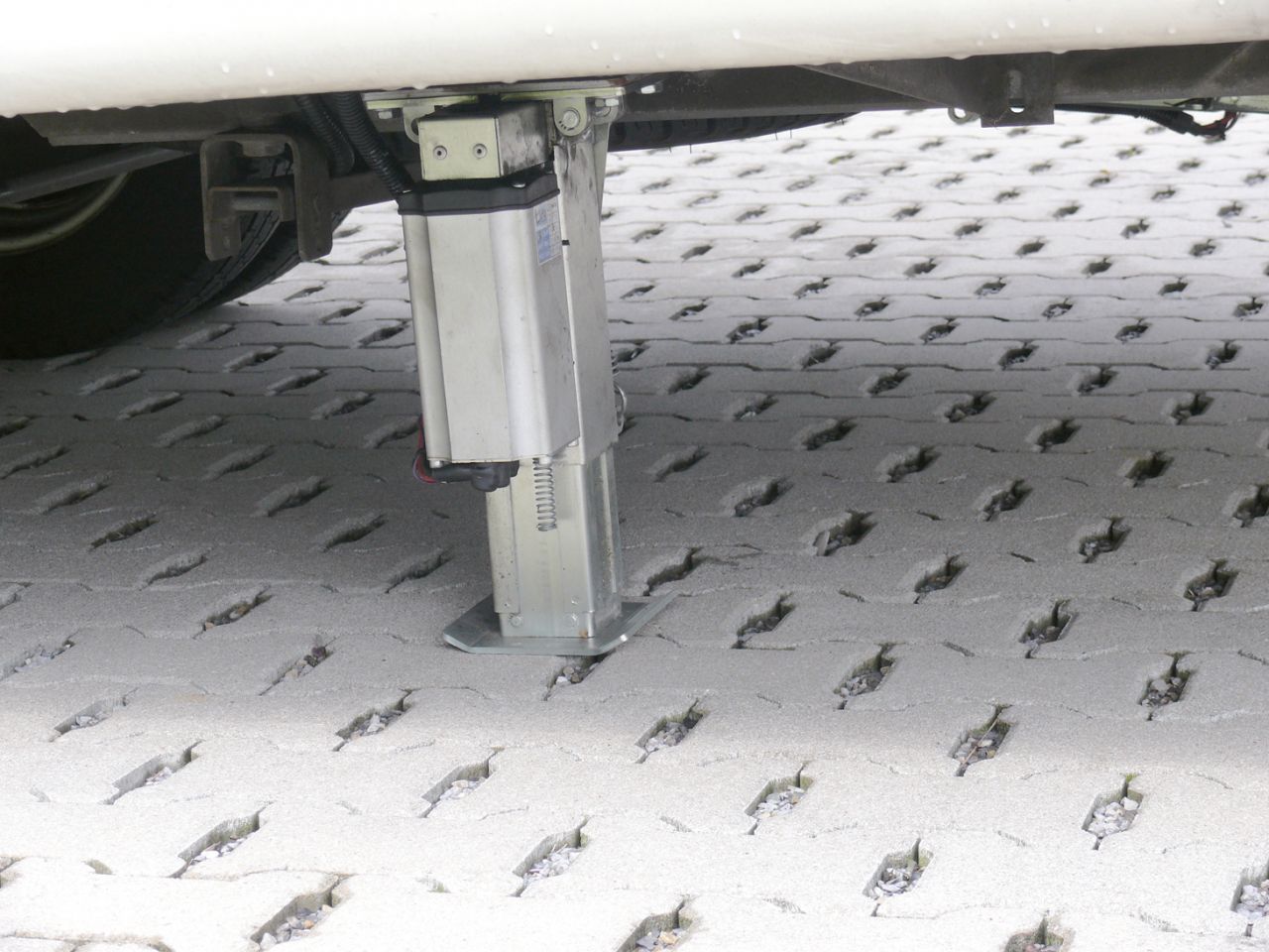 Linnepe Autolift 2-Stützenanlage – Bild 8