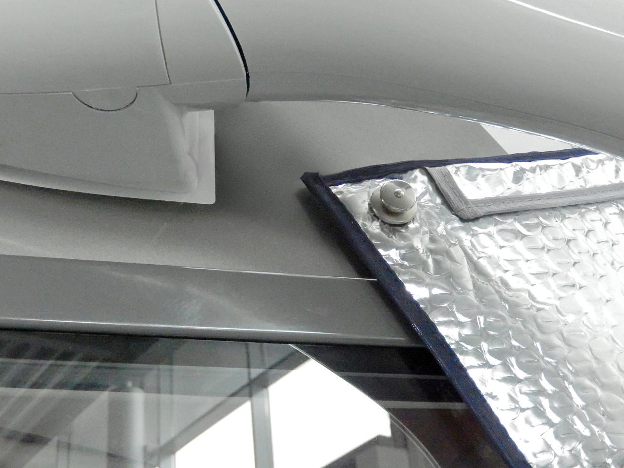 Universelle Frontscheibenisolierung – Bild 2