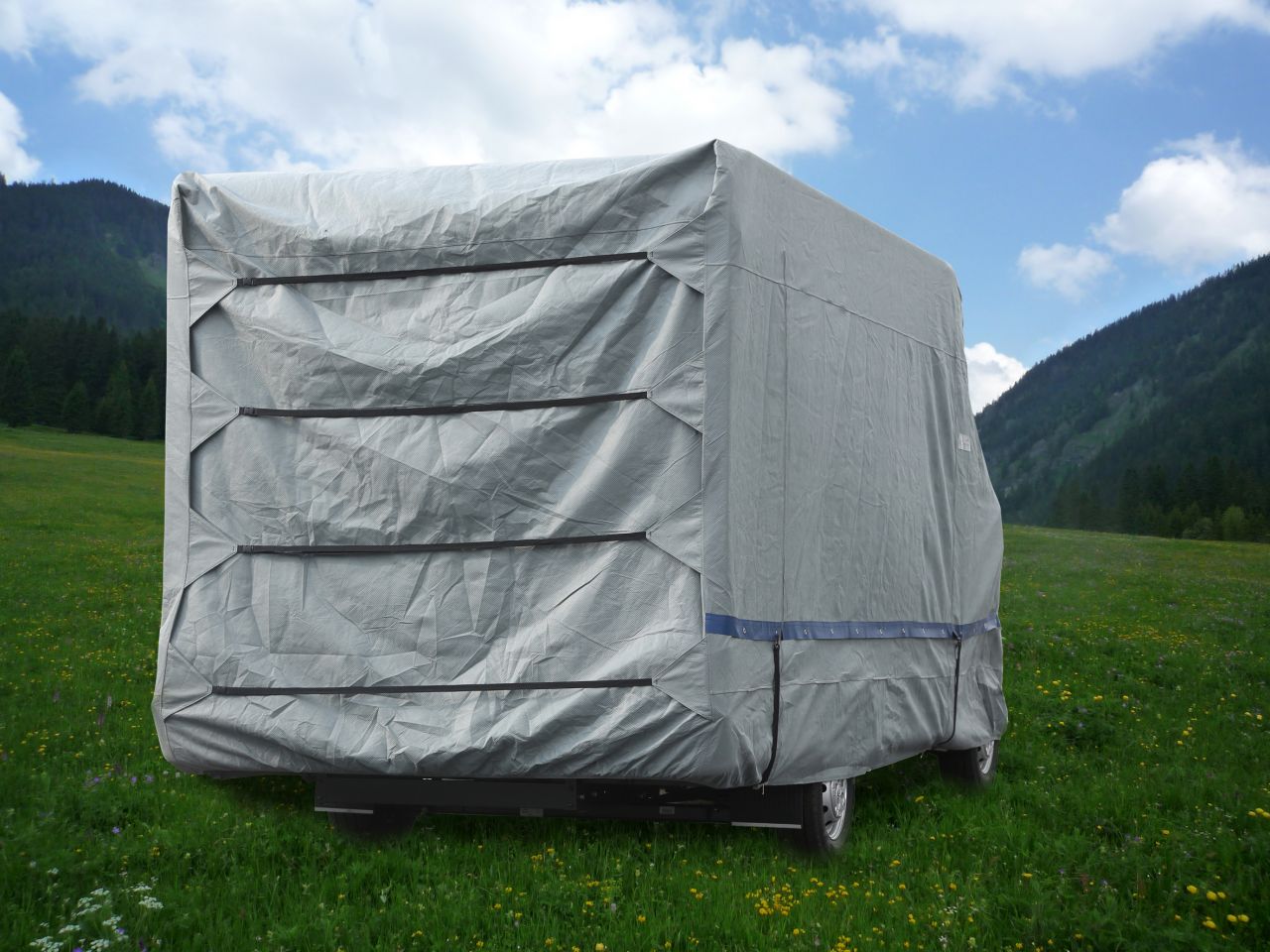 Schutzhülle Wintertime für kompakt-integrierte Reisemobile