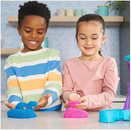 Kinetic Sand Softeis Station – Magischer Sand (396 g) & Zubehör für Kinder ab 3 Jahren – Bild 9
